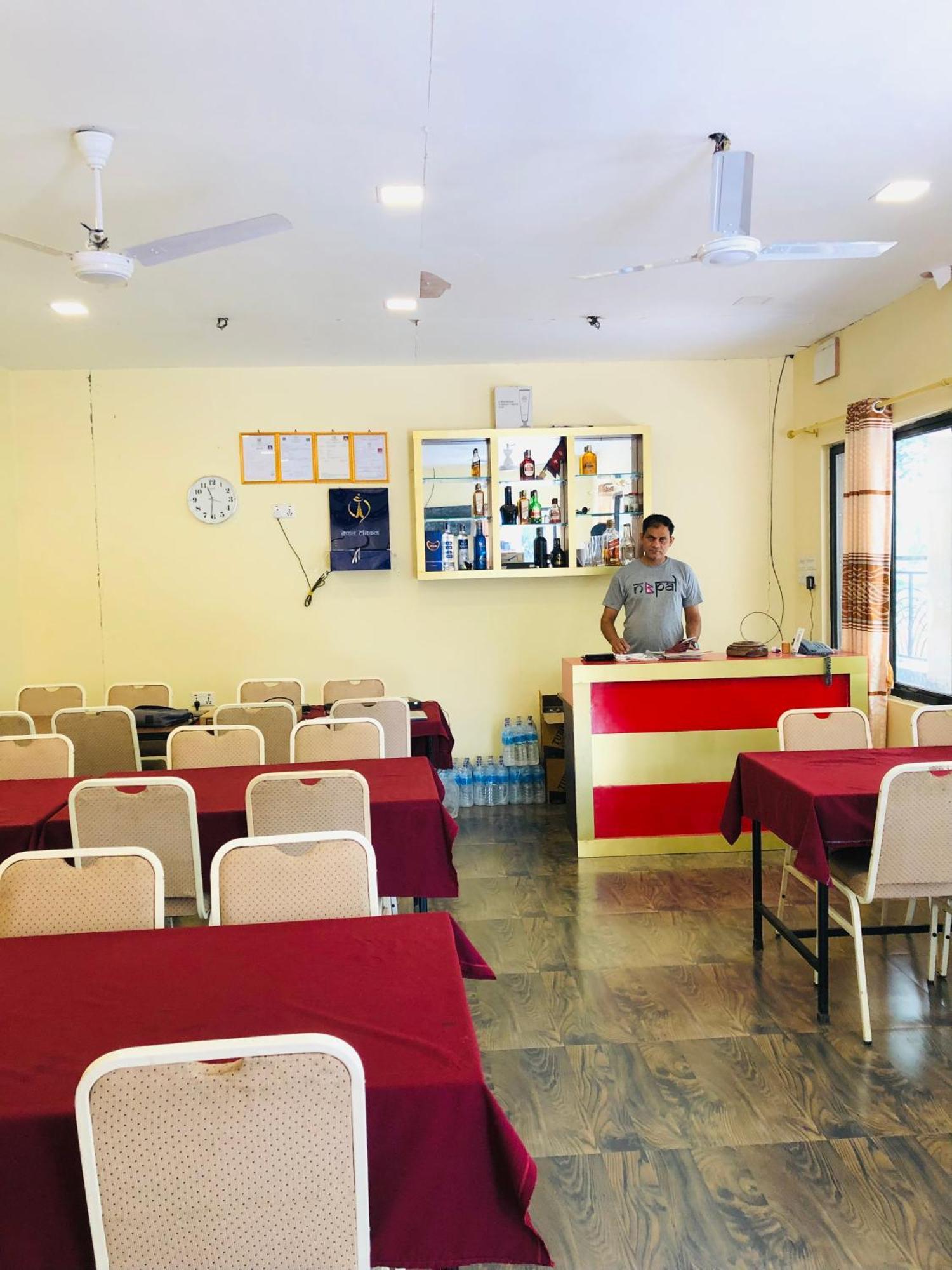 Silent Park Hotel Sauraha Exterior photo